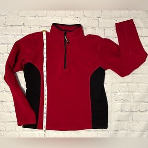 Cozy North Face Women’s Quarter Zip Fleece Pullover (Med)